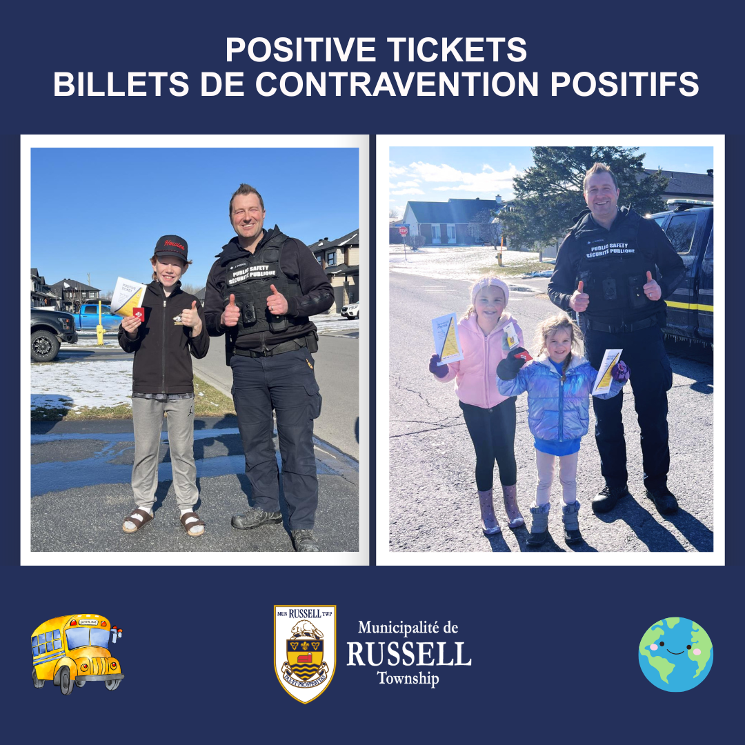 Raphael, Audrey and Maelle posing with their Positive Ticket