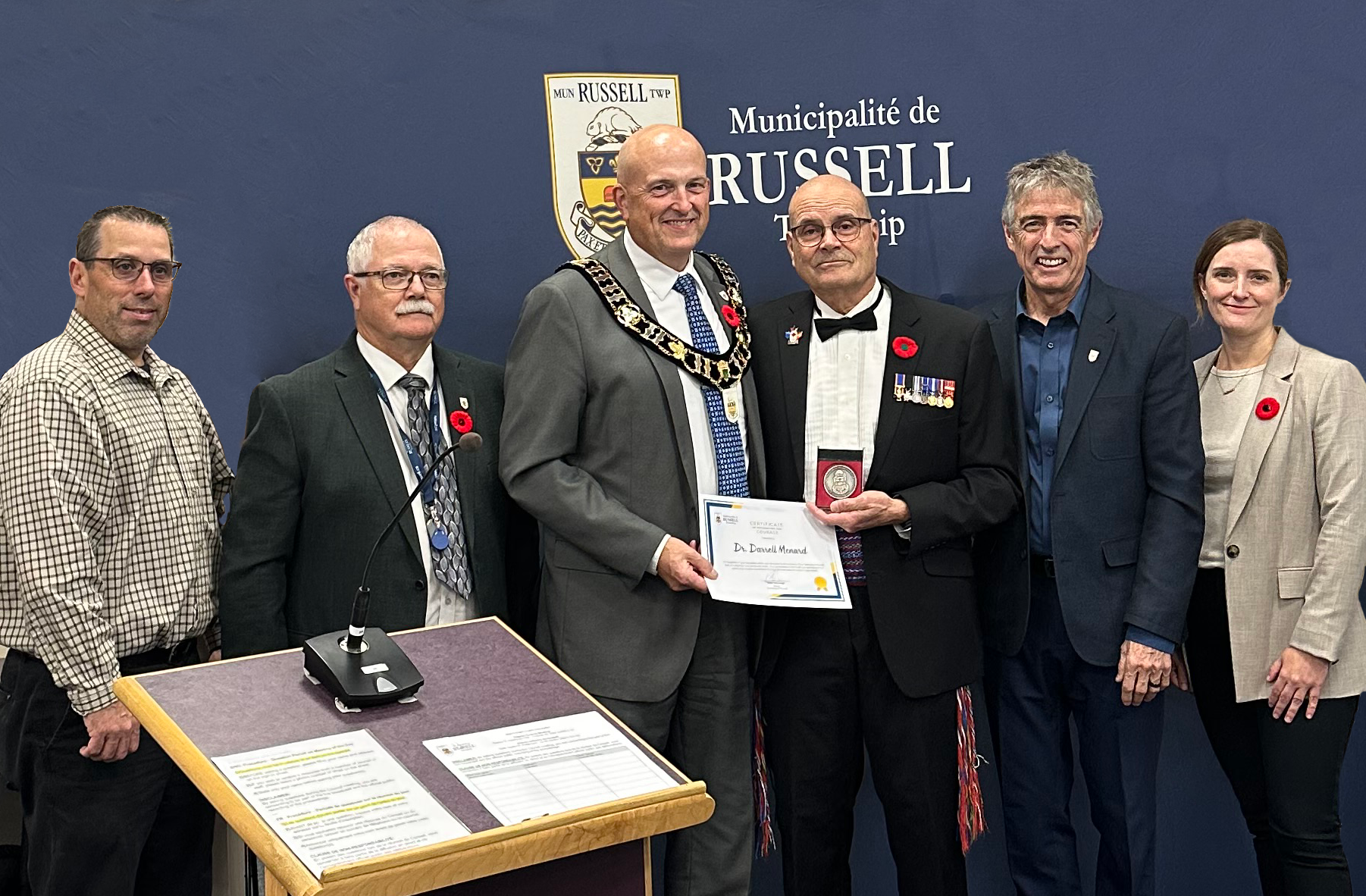 Dr Menard received award