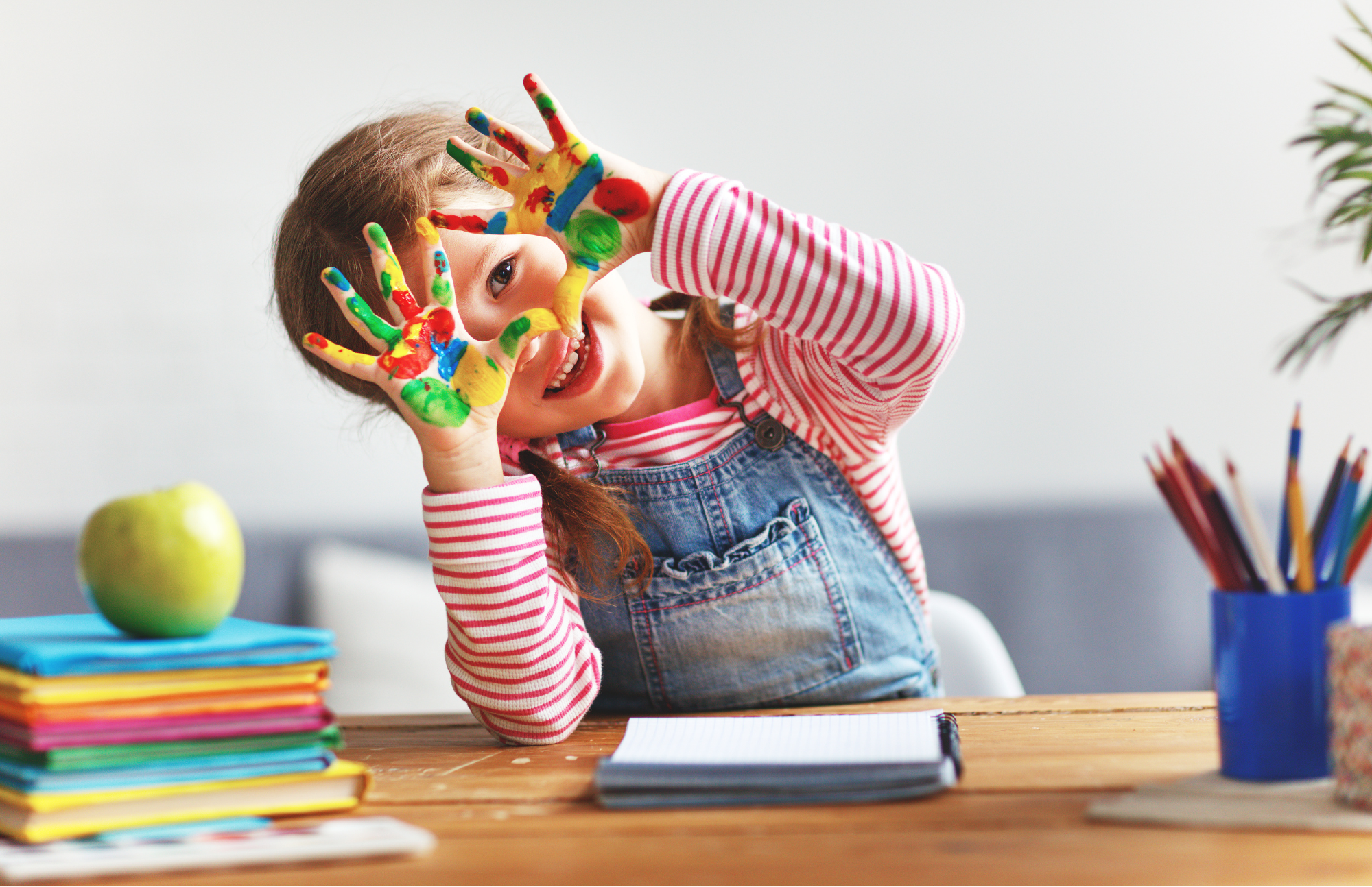 Enfants qui peinture