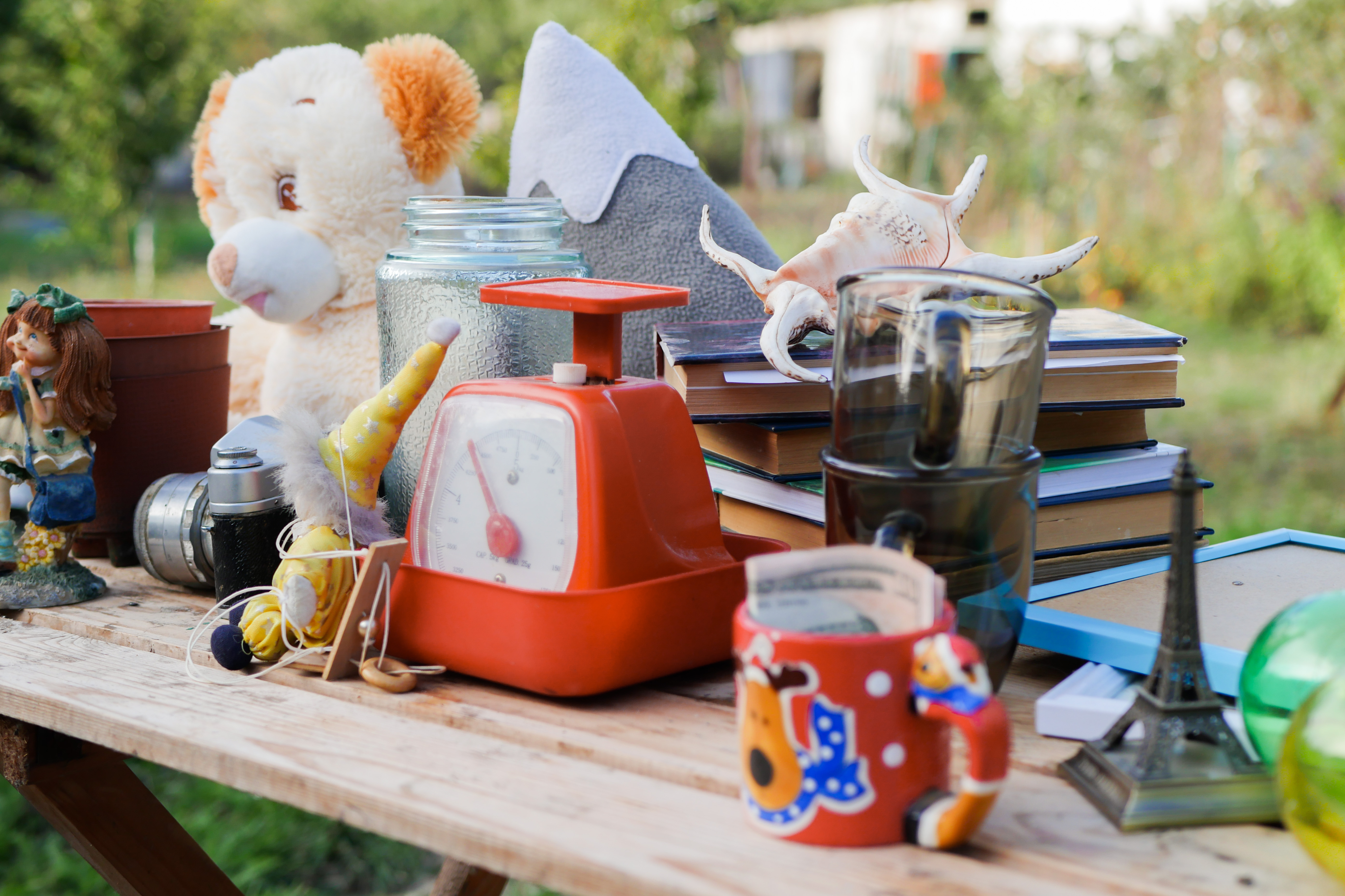 Jouets sur une table